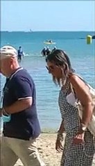 La prima nuotata Citt? di Pescara in acque libere, l'arrivo dei partecipanti (stremati)