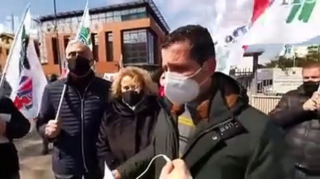 Nelle carceri abruzzesi situazione insostenibile : gli agenti della polizia penitenziaria protestano a Pescara