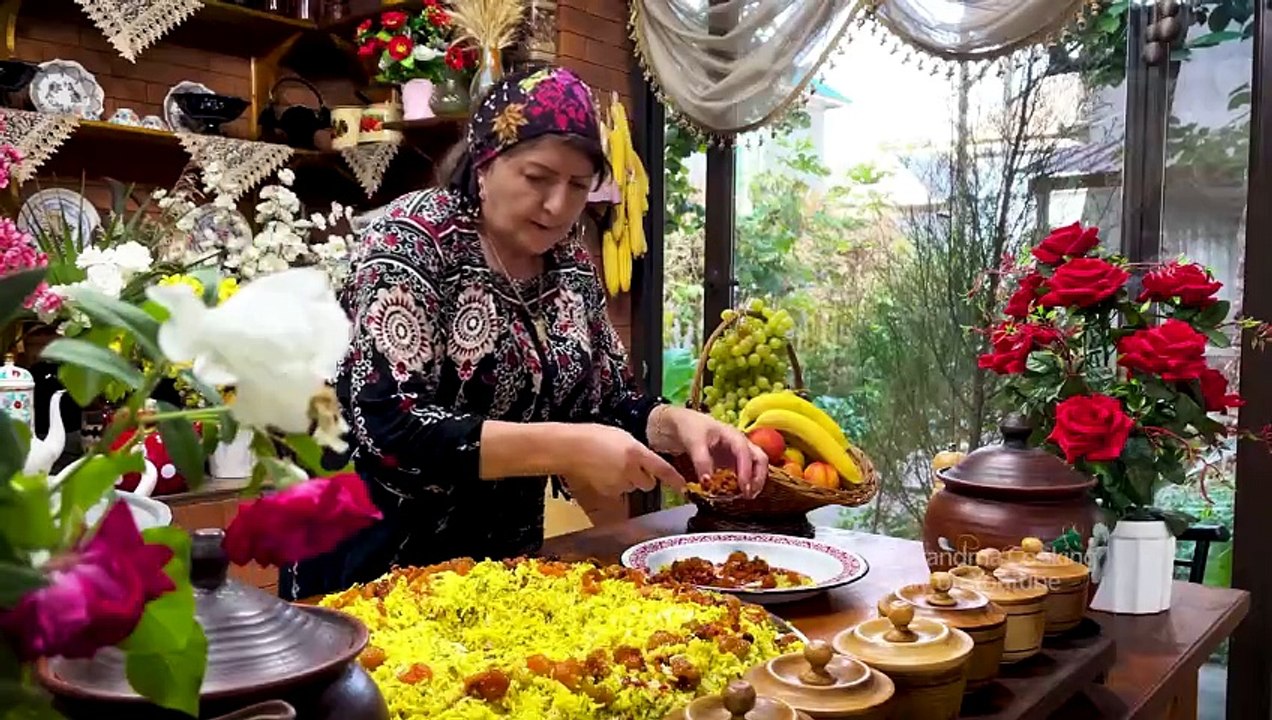 Grandma Roasted a Giant Whole Lamb Over Rice! Unbelievable Way to Serve A Dish!