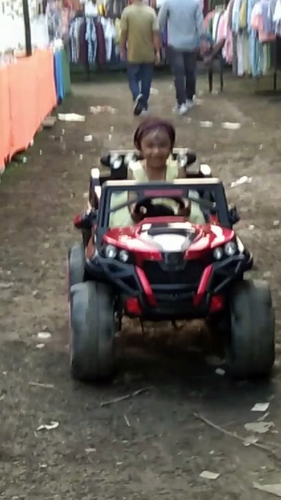 Jiyamoni, Driving.