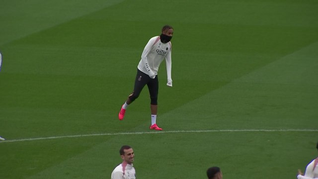 Luis Enrique leads PSG training ahead of PSV UCl game