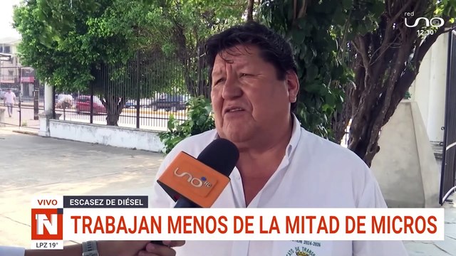 Solo el 50% de los micros trabajan, el resto hace fila por diésel en surtidores