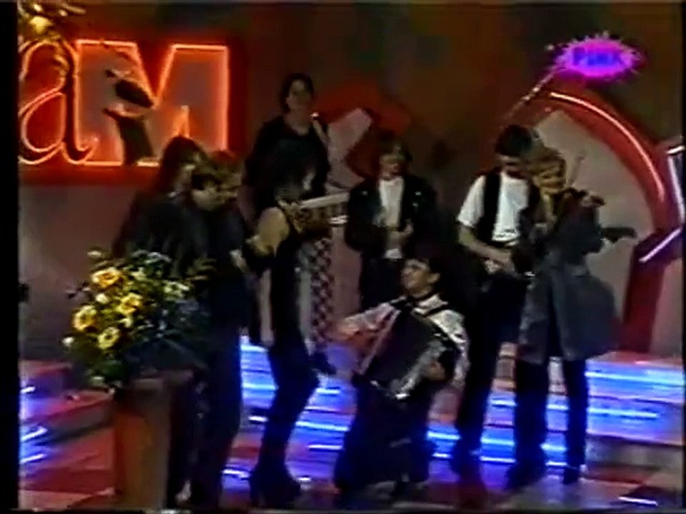 Nemoguce Vruce - Sto me gledas tako