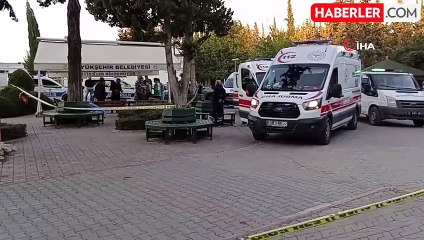 Adana'da Mezarlıkta Silahlı Saldırı: 3 Kadın Hayatını Kaybetti