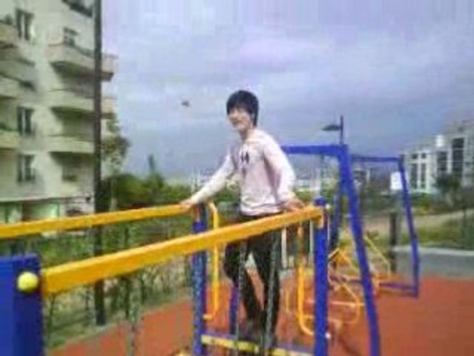 Baiizy Baiiz veux sa revanche avec les jeux pour gosse . . .