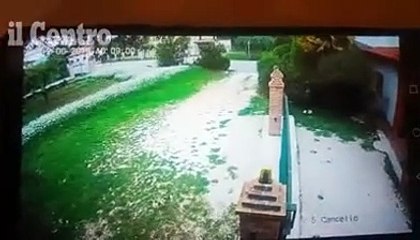 Travolge il pensionato e fila via, ecco le drammatiche immagini dell'incidente