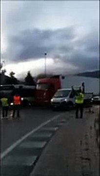 Blocco e protesta dell'Ama all'alba sulla statale 17