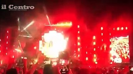 I momenti top del Jova beach: dal salterello abruzzese a Chiaro di luna fino al pi? Grande spettacolo... (video anche di Giampiero Lattanzio)