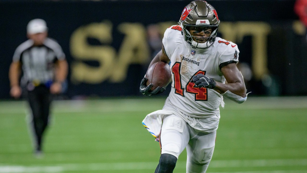 The Ravens Dominate as the Bucs Crumble in NFL...