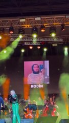 Hande Yener Türkiye'nin katledilen çocuklarını dev ekranda andı