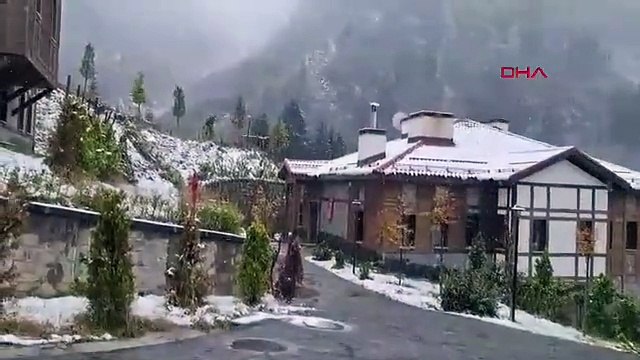 Rize'de 21 köy yolu kardan kapandı