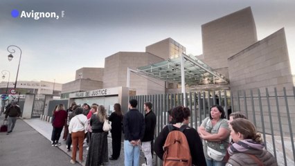 Procès des viols de Mazan: Gisèle Pelicot "fatiguée" mais "combative" dit son avocat