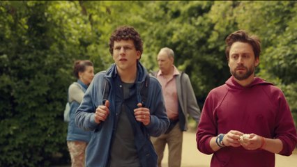 A REAL PAIN ｜ ＂No One Wants To Be Alone＂ Clip ｜ Searchlight Pictures