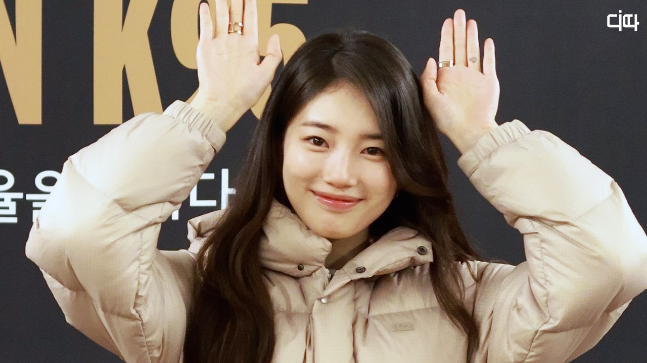 가수 겸 배우 수지(SUZY), 러블리한 포토콜 현장 #suzy