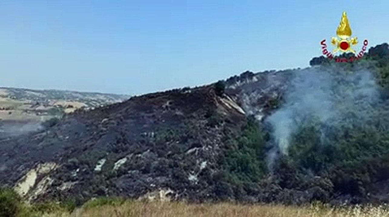 A fuoco i calanchi di Colle di Sale