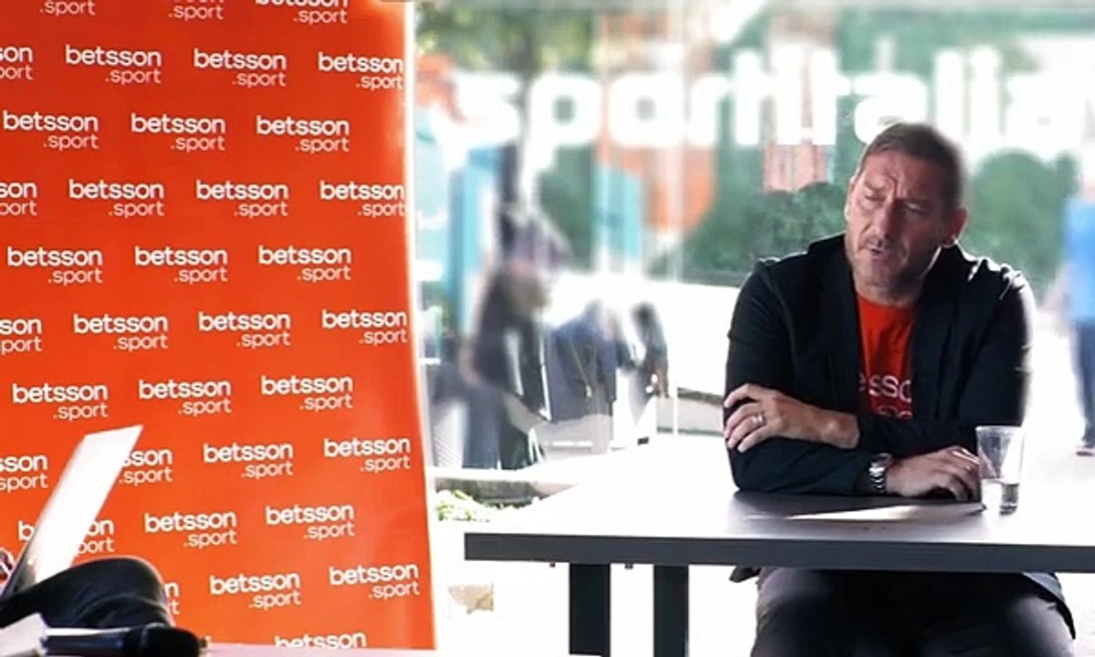 Totti e il sogno di un ritorno: "Potrei ricominciare a giocare, diversi club di Serie A mi hanno cercato. Un 10 in Italia non c'è