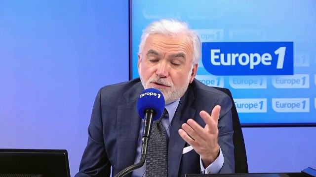 Pascal Praud et vous - Expulsion des boulistes de Montmartre : l'échange tendu entre un membre du club de pétanque et un référent de la mairie de Paris