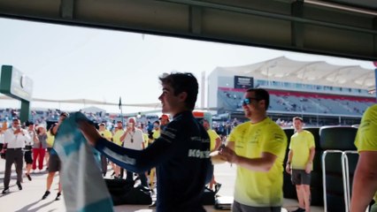 Colapinto celebró con seguidores y su equipo el Gran Premio de Austin 2024