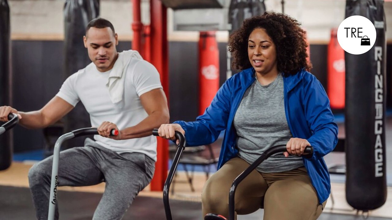 Ni salir a correr ni caminar: la bicicleta estática es el ejercicio perfecto para perder peso y mantenerte saludable