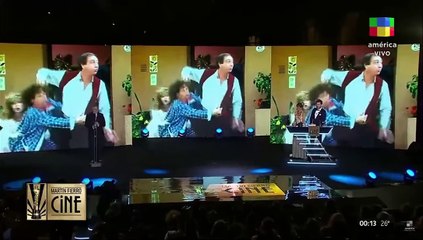 La incomodidad de Nancy Dupláa y Carla Peterson durante el discurso de Luis Brandoni en los Martín Fierro de cine