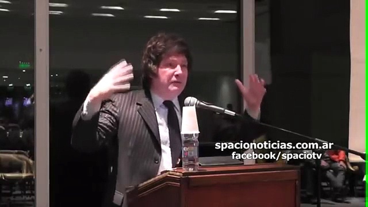 Milei se desaforó con una periodista de Salta: "Sos una burra y no sabés un car..."