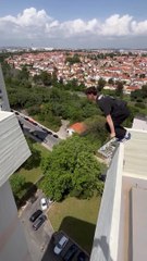 Feeling Wobbly? Here's What Your Shaky Knees Might Mean 🤔