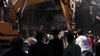 베이루트 병원 인근 공습 사망자 13명으로 늘어 / YTN