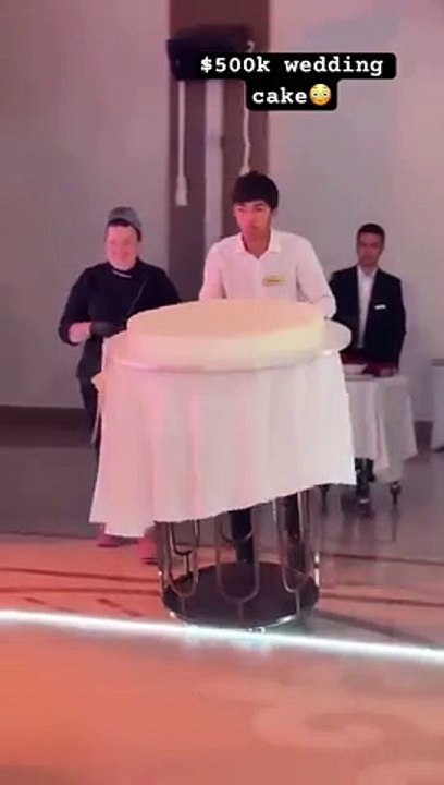 $500K Wedding Cake 