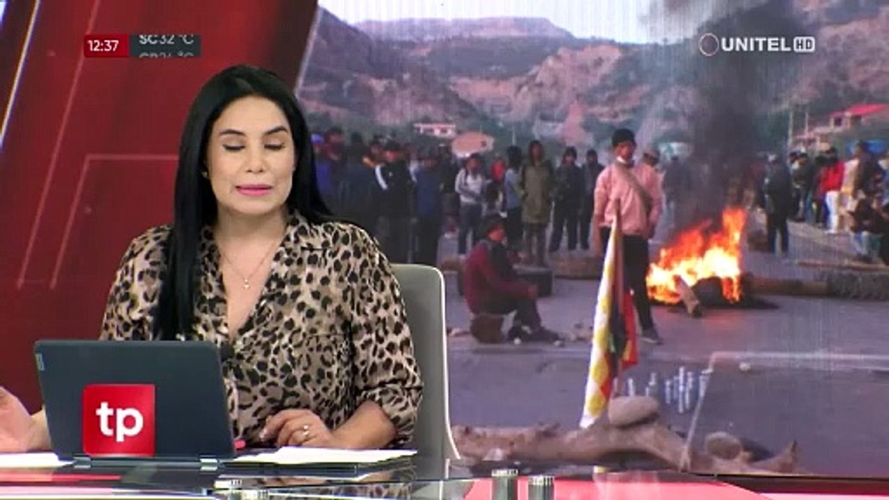 Tras gasificación, policías logran desbloquear...