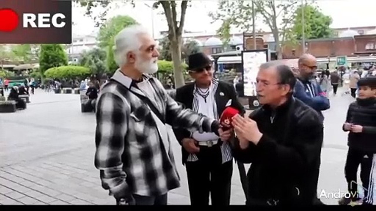 Atatürk de kimmiş dedi sokağı inletti