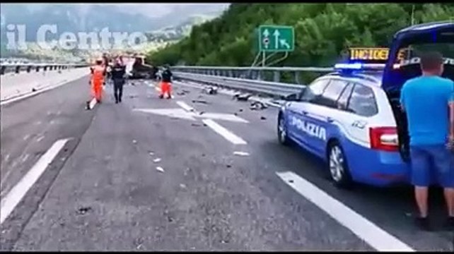 Auto contro camion: un morto