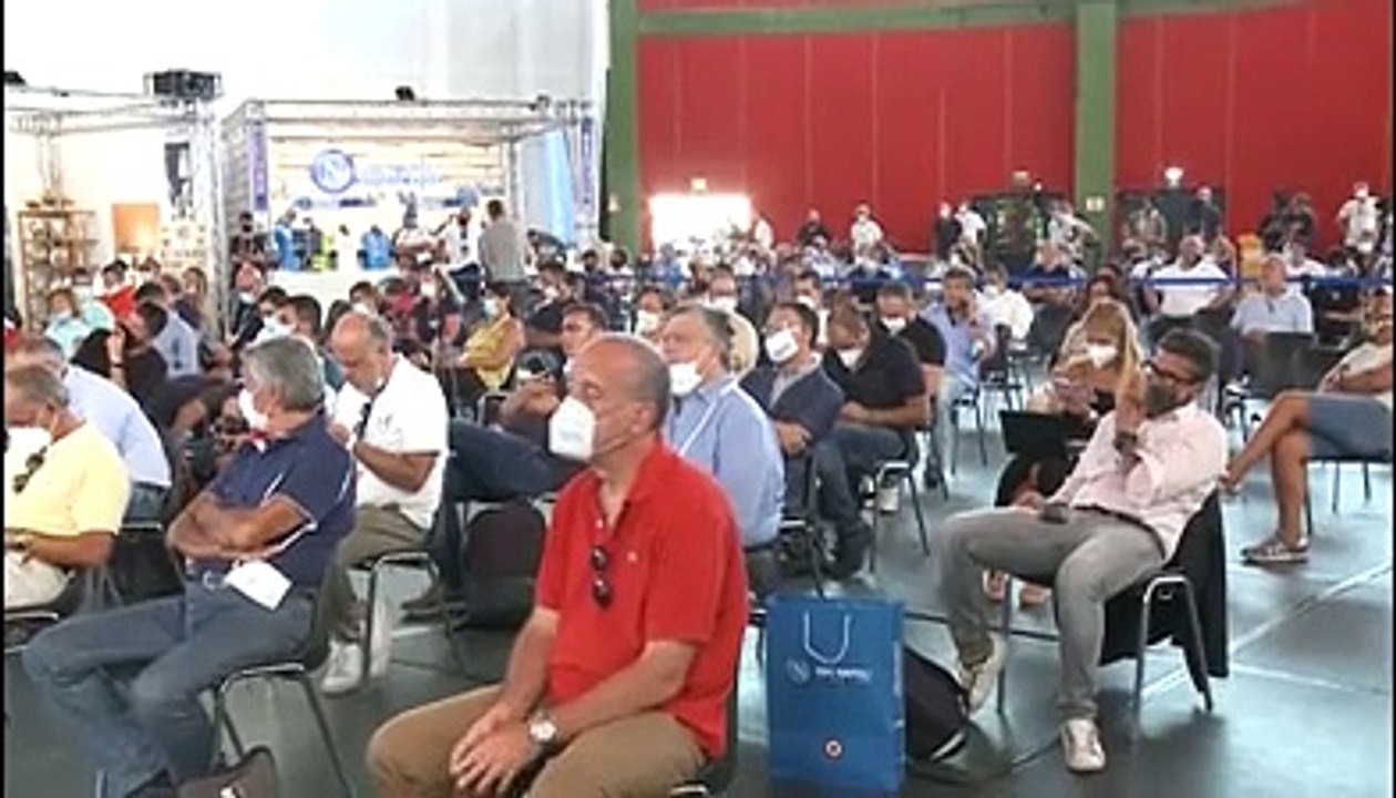 Impianti, tartufo e l'dea di 12 chalet per romani e napoletani: lo spot di De Laurentiis per l'Abruzzo