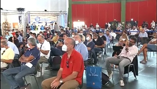 Impianti, tartufo e l'dea di 12 chalet per romani e napoletani: lo spot di De Laurentiis per l'Abruzzo