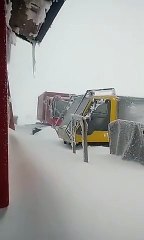 Il rifugio apre la porta e dietro c'? una sorpresa...