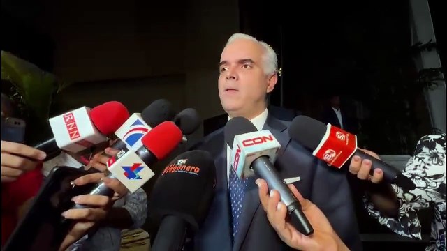 De Camps destaca esfuerzos del Gobierno en mejorar productividad y garantizar más empleos