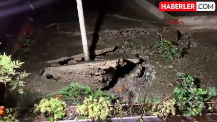 Derin yarıkların oluştuğu bölgede korkutan görüntü: Mahalle komple hareket halinde