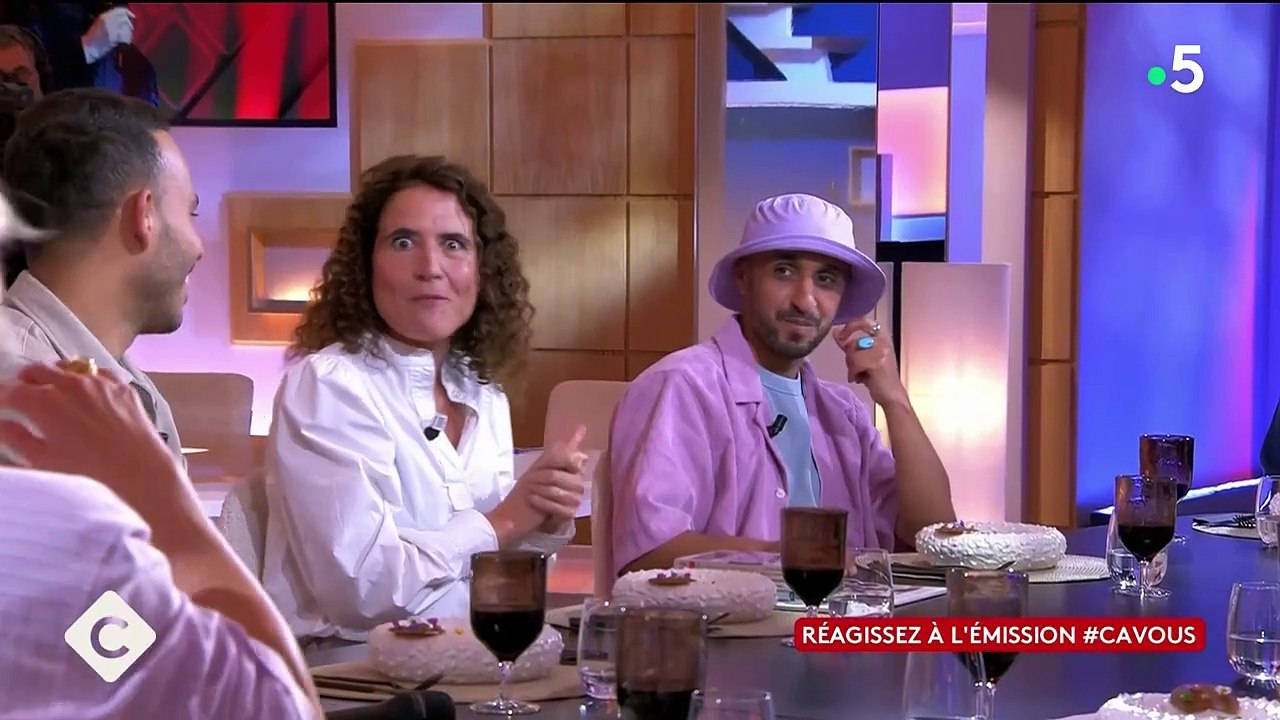 Anne-Elisabeth Lemoine surprend Mazarine Pingeot en évoquant la passion de son père, François Mitterrand, pour Michel Sardou dans l'émission C à vous sur France 5.