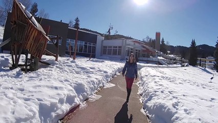 Special mit Lena: Rundgang durch den Ferienclub Maierhöfen im Winter.