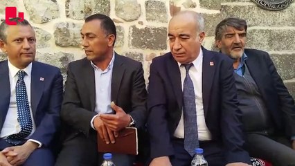Özgür Özel, Diyarbakır'da muhtarlarla bir araya geldi