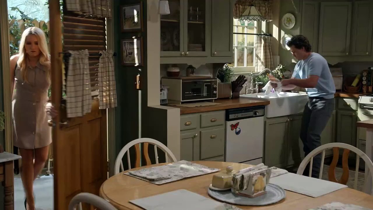 Georgie Mandy's First Marriage 1x02 All Sneak Peeks Some New York Nonsense (2024)