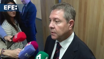 Page cree que la politica "de muros" puede venirse abajo en cualquier momento