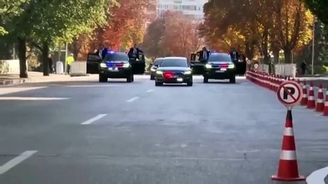 İYİ Parti Genel Başkanı Müsavat Dervişoğlu, TBMM’deki grup toplantısına böyle geldi.