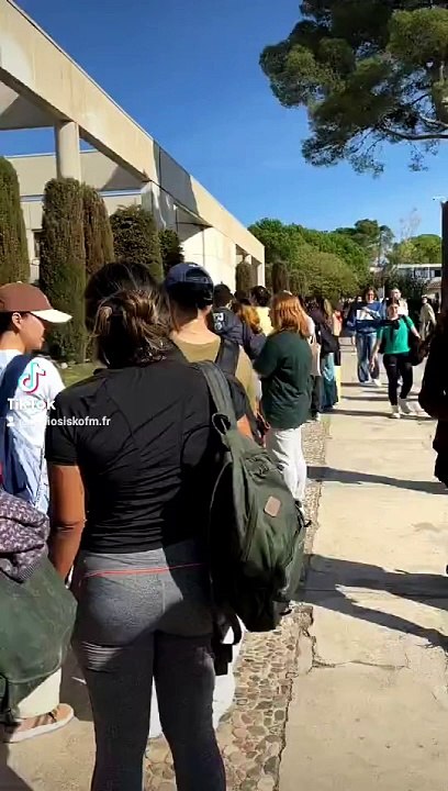 1200 étudiants ont fait la queue aujourd’hui pour une distribution alimentaire à Montpellier.