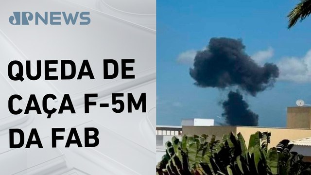 Avião da Força Aérea Brasileira cai durante exercício aéreo em Natal