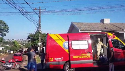 Menina fica ferida em acidente de trânsito na frente da escola