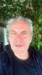 El actor José Coronado da voz a la mejora del servicio de Oncología en El Bierzo