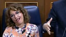 Las obscenidades y la chulería de María Jesús Montero en su escaño abochornan a todo el Congreso