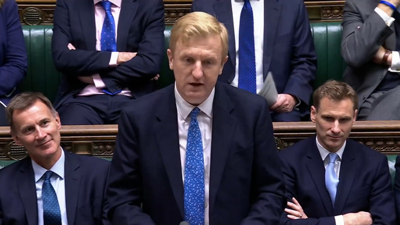 Oliver Dowden asks Angela Rayner for her definition of working people in PMQs clash