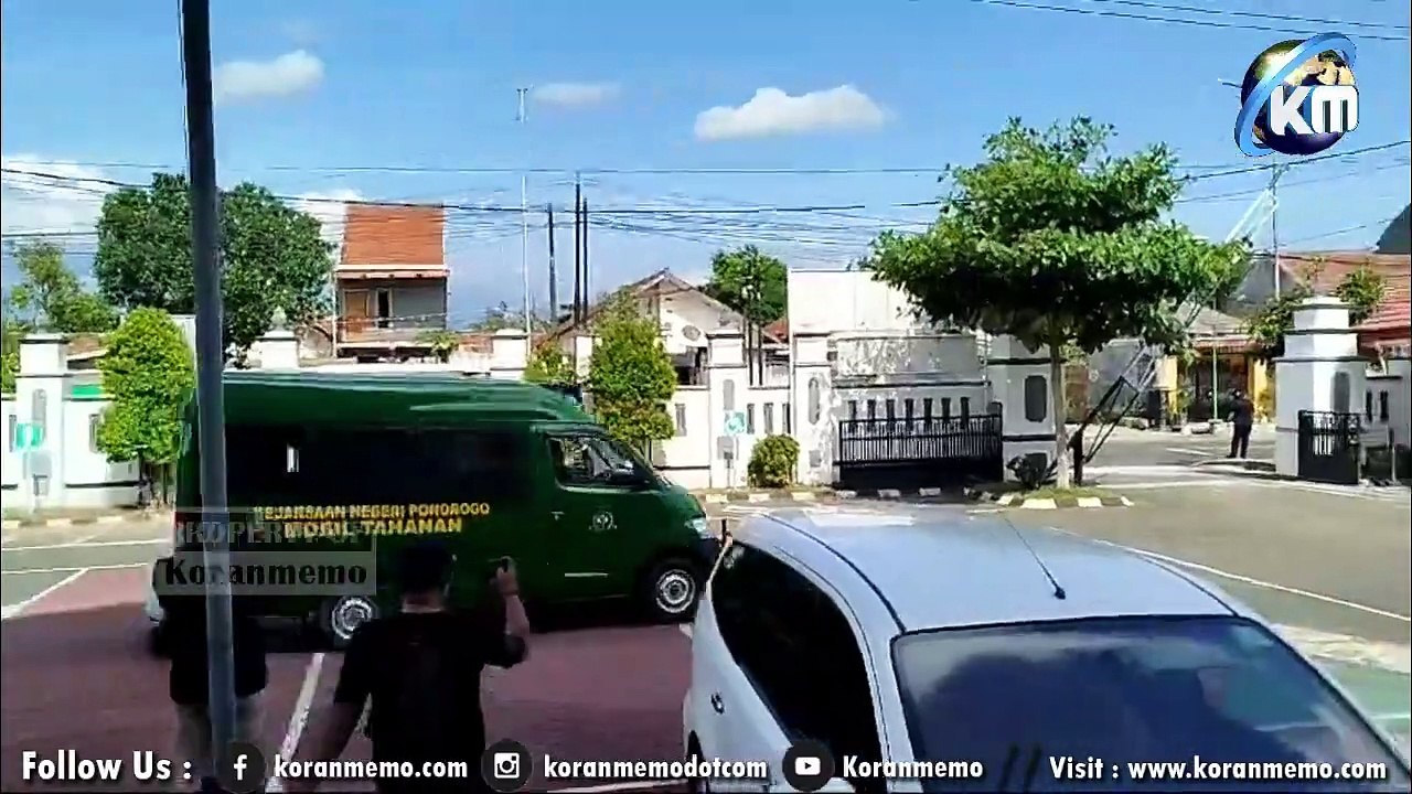 Jadi Tersangka Kasus Pungli Surat Segel Tanah Dalam Program PTSL, Kades Sawoo Ponorogo Resmi Ditahan