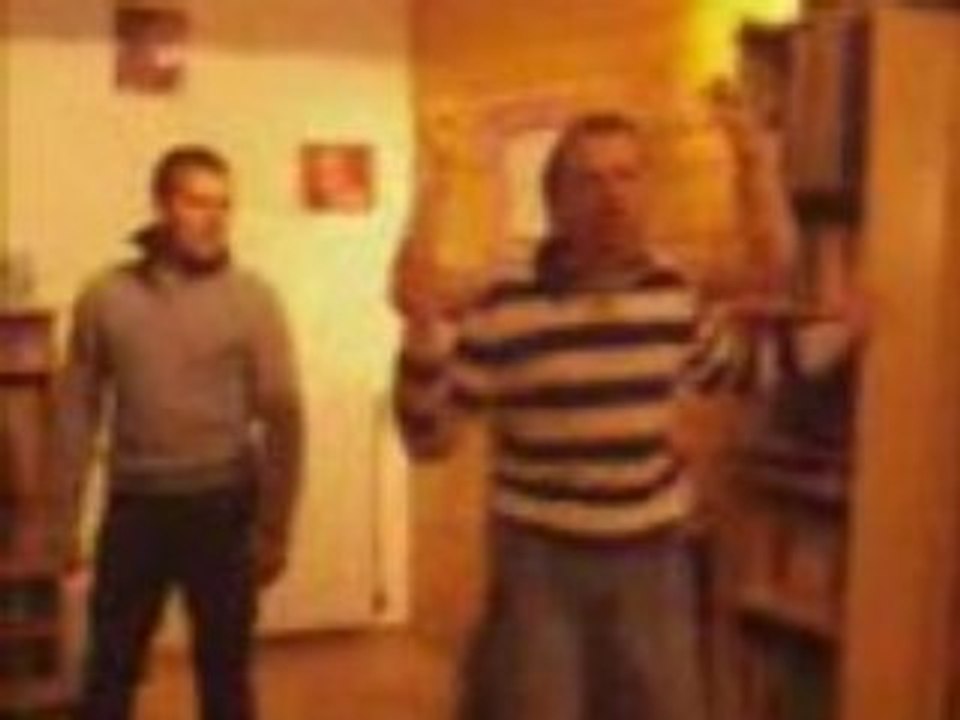 02 - Johan, Charles et Max qui dansent completement saoul (v